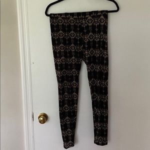 Black patterned leggings